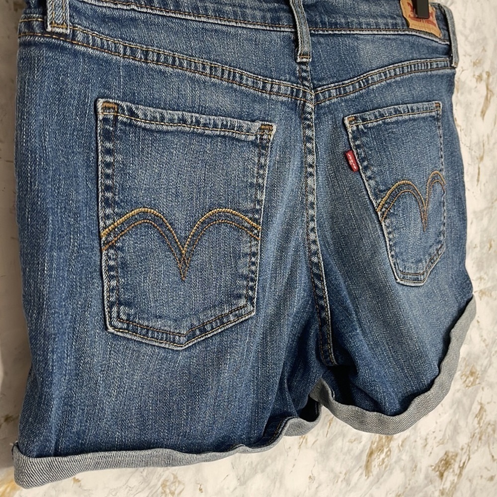 Levi’s Roll Up Shorts l SIZE 29 - Picture 5 of 11